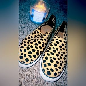 GAP Cheetah Print Slip-On Shoes✨